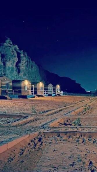 Oryx Camp Hotel Wadi Rum Exterior photo